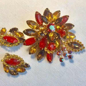 VTG GORGEOUS CLIP EARRINGS AND BROOCH DEMI PARURE JULIANA?